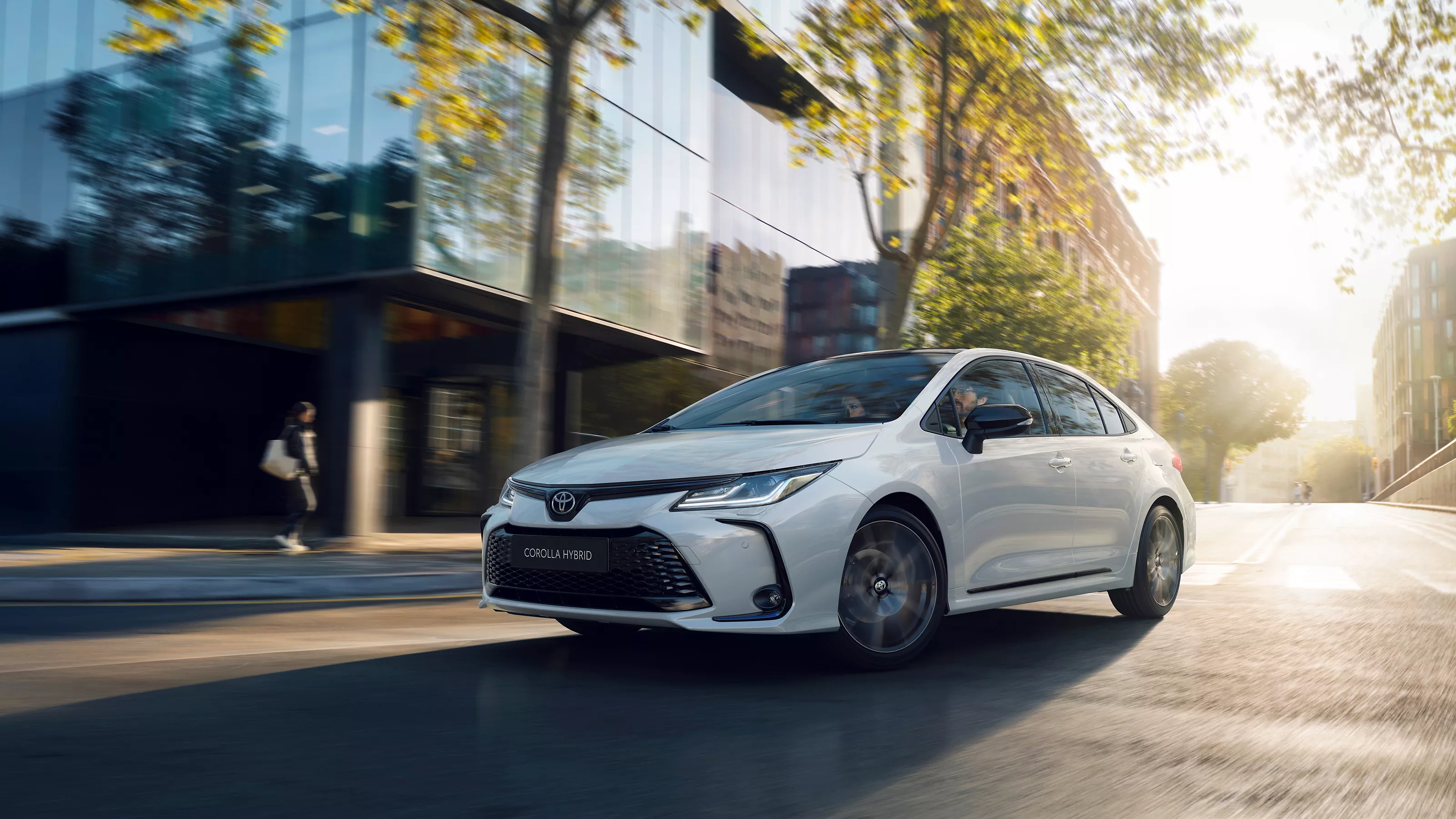 Corolla sedanas hibridas