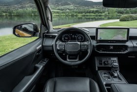 „Toyota Hilux 2.8“ dalinis hibridas jau atvyko į MOTOTOJA saloną