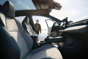 Naujasis elektromobilis Toyota C‑HR+ jau Lietuvoje