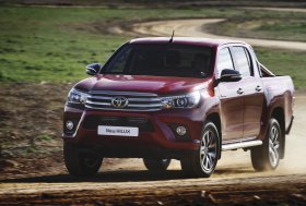 Toyota C-HR ir Hilux debiutas Ženevos automobilių parodoje 2016