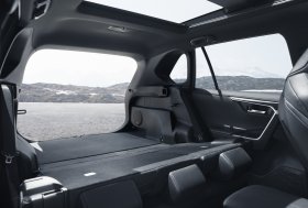Naujasis TOYOTA RAV4
