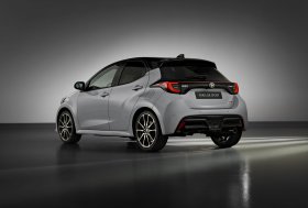 "Yaris GR Sport"