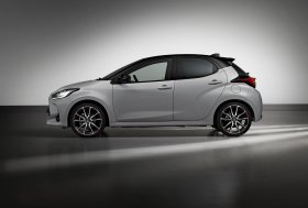 "Yaris GR Sport"