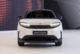 Naujasis „Toyota Urban Cruiser“ įkaitins konkurenciją elektrinių B-SUV modelių rinkoje
