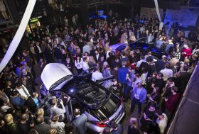 Kviestiniams svečiams pristatytas naujasis TOYOTA miesto visureigis