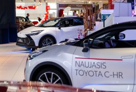 Pristatytas naujasis „Toyota C-HR“ modelis