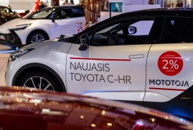 Pristatytas naujasis „Toyota C-HR“ modelis