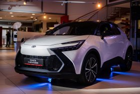 Pristatytas naujasis „Toyota C-HR“ modelis