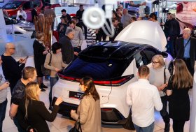 Pristatytas naujasis „Toyota C-HR“ modelis