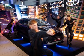 Pristatytas naujasis „Toyota C-HR“ modelis