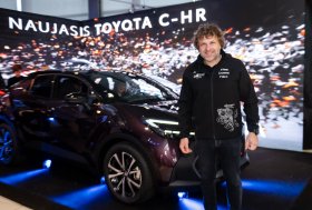 Pristatytas naujasis „Toyota C-HR“ modelis