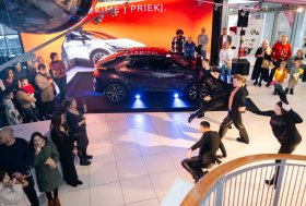Pristatytas naujasis „Toyota C-HR“ modelis