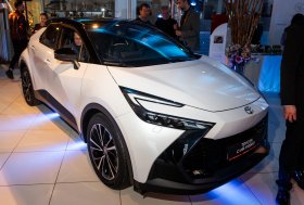 Pristatytas naujasis „Toyota C-HR“ modelis