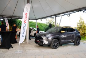Mototoja kino vakaro akimirkos