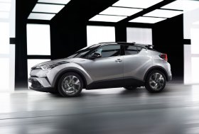 Toyota C-HR ir Hilux debiutas Ženevos automobilių parodoje 2016