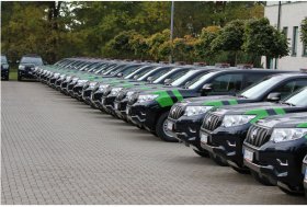 VSAT patruliuos naujais TOYOTA LAND CRUISER visureigiais