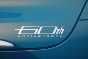 Toyota išskirtinėmis versijomis mini „Corolla“ 60-metį