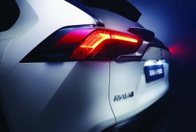 Naujasis TOYOTA RAV4