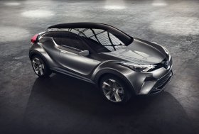 Koncepcinis TOYOTA C-HR automobilis: stulbinanti išvaizda, malonus vairavimas