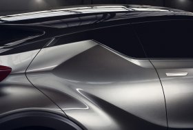Koncepcinis TOYOTA C-HR automobilis: stulbinanti išvaizda, malonus vairavimas
