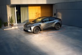 Naujasis elektromobilis Toyota C‑HR+ jau Lietuvoje