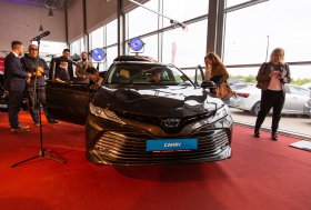 CAMRY pristatymas MOTOTOJA salone (FOTO galerija)