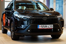 „Juventus“ komandos nariai vairuos „Toyota“ automobilius