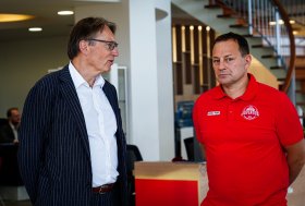 „Juventus“ komandos nariai vairuos „Toyota“ automobilius