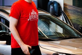 „Juventus“ komandos nariai vairuos „Toyota“ automobilius