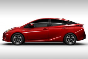 Las Vegase (JAV) „Toyota“ gamintojas pristatė naujos, jau ketvirtosios kartos hibridinį automobilį „Toyota Prius“