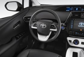 Las Vegase (JAV) „Toyota“ gamintojas pristatė naujos, jau ketvirtosios kartos hibridinį automobilį „Toyota Prius“