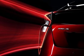 Las Vegase (JAV) „Toyota“ gamintojas pristatė naujos, jau ketvirtosios kartos hibridinį automobilį „Toyota Prius“