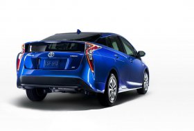 Las Vegase (JAV) „Toyota“ gamintojas pristatė naujos, jau ketvirtosios kartos hibridinį automobilį „Toyota Prius“