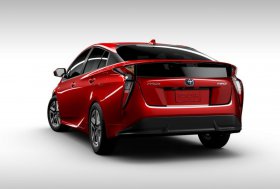 Las Vegase (JAV) „Toyota“ gamintojas pristatė naujos, jau ketvirtosios kartos hibridinį automobilį „Toyota Prius“