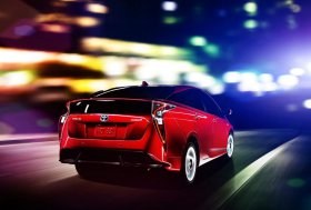 Las Vegase (JAV) „Toyota“ gamintojas pristatė naujos, jau ketvirtosios kartos hibridinį automobilį „Toyota Prius“