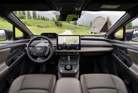 Elektrinis „Toyota bZ4X Touring“ atvyko į Mototoja saloną