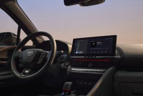 Skelbiama ribota galimybė iš anksto rezervuoti naująjį „Toyota C-HR“