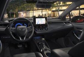 2022-ųjų „Toyota Corolla“: naujos technologijos ir išvaizdos pokyčiai