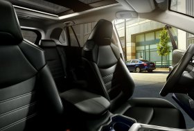 Naujasis TOYOTA RAV4