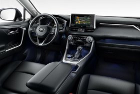 Naujasis TOYOTA RAV4
