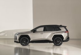 Prasidėjo naujos kartos „Toyota RAV4“ išankstiniai užsakymai