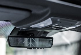 Prasidėjo paties populiariausio miesto visureigio – „RAV4 Plug-in Hybrid“ – išankstinė prekyba