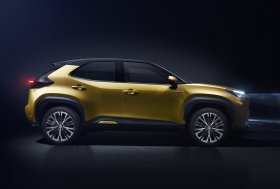 Pradėta prekyba visiškai nauju kompaktišku SUV – „Toyota Yaris Cross Hybrid“