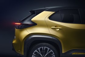 Pradėta prekyba visiškai nauju kompaktišku SUV – „Toyota Yaris Cross Hybrid“