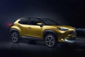 Pradėta prekyba visiškai nauju kompaktišku SUV – „Toyota Yaris Cross Hybrid“