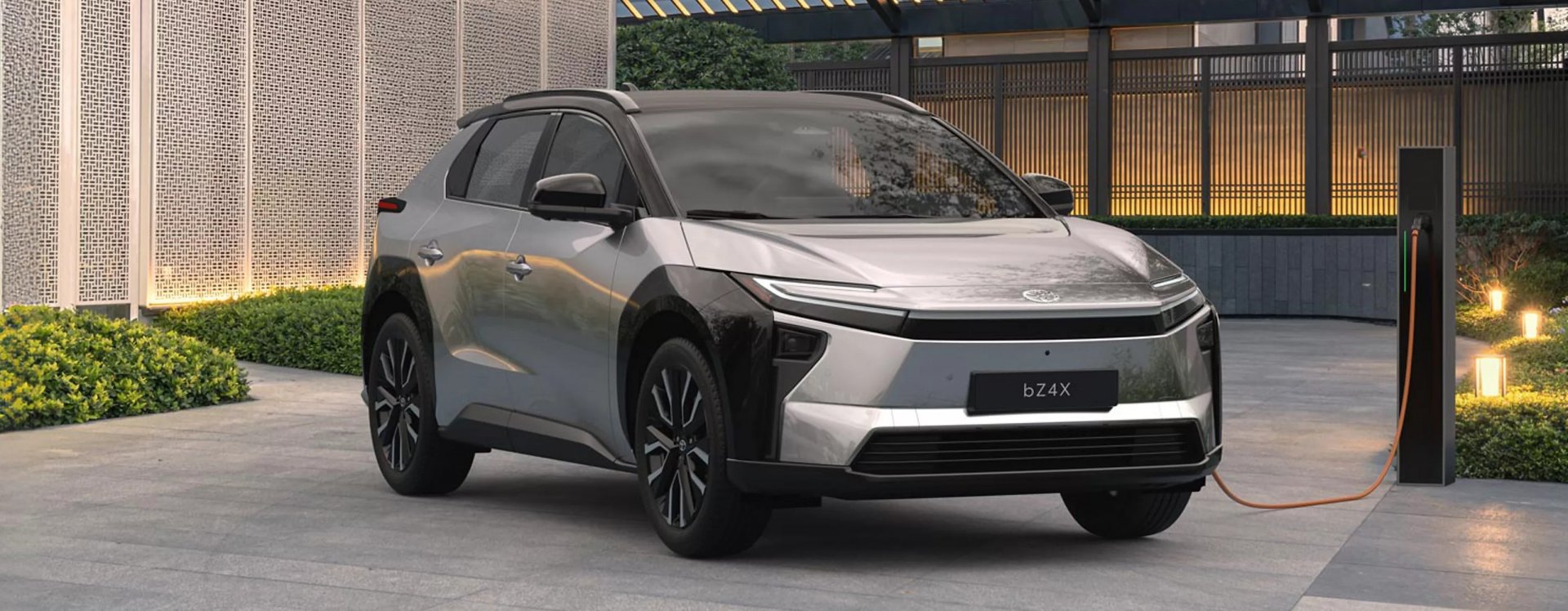 Naujas visiškai elektrinis Toyota bZ4X 