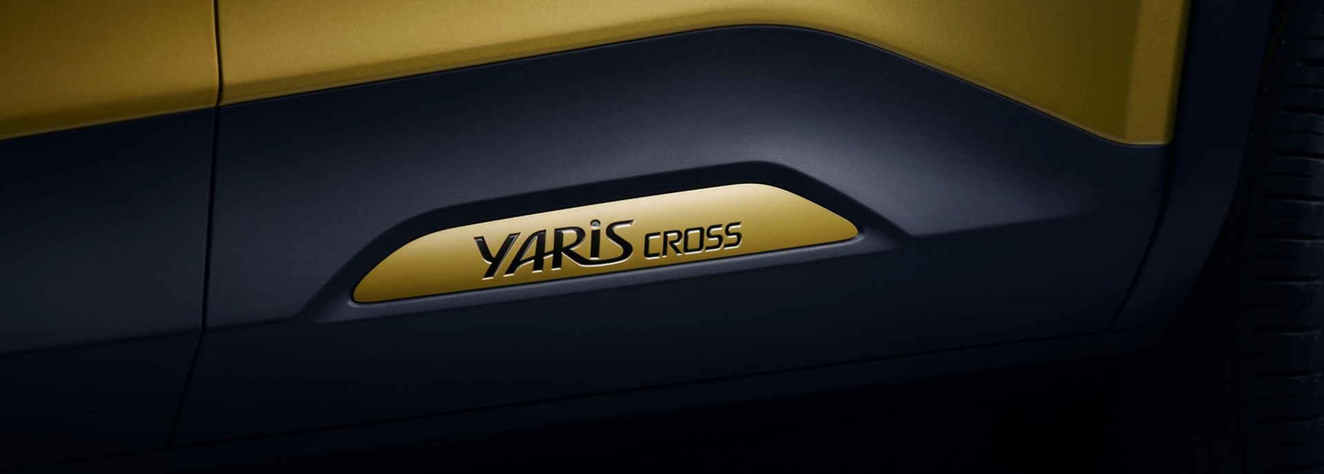 „Toyota“ pristato kompaktišką miesto visureigį „Yaris Cross“