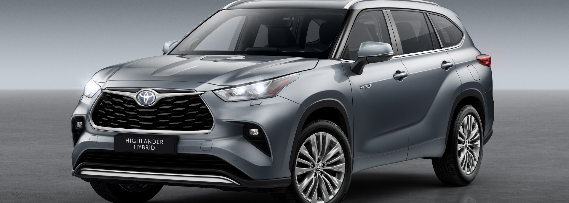 „Toyota“ Europoje pristato septynvietį „Highlander“ SUV