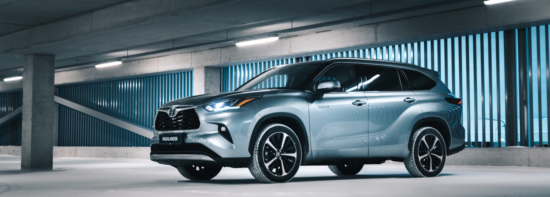 Didžiausias „Toyota“ hibridinis visureigis „Highlander“ atvyko į Lietuvą