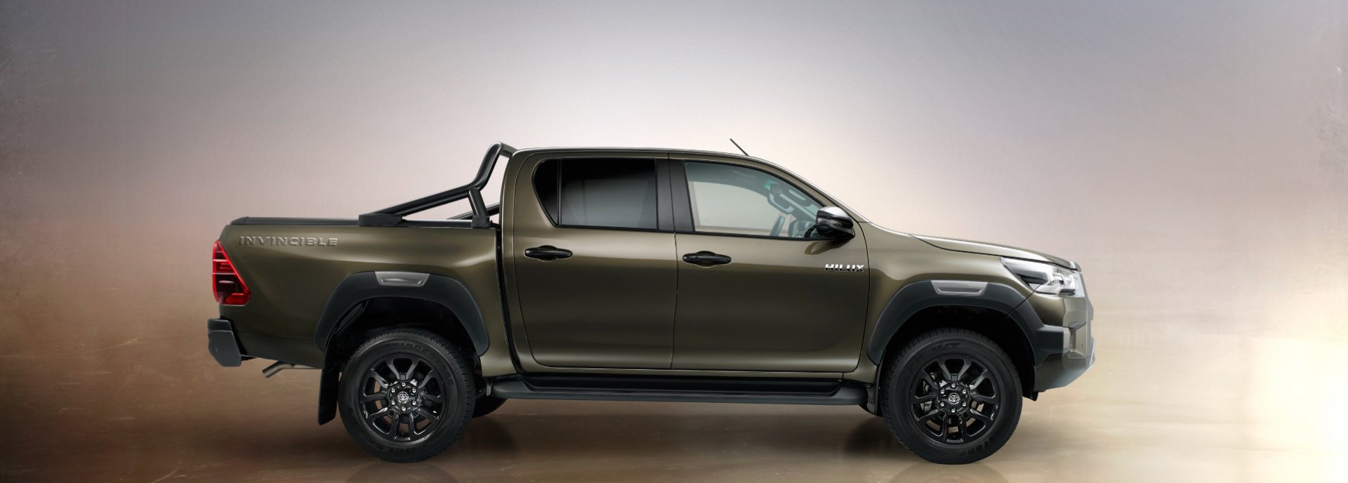 Naujasis „Toyota Hilux“ – dar universalesnis ir stilingesnis